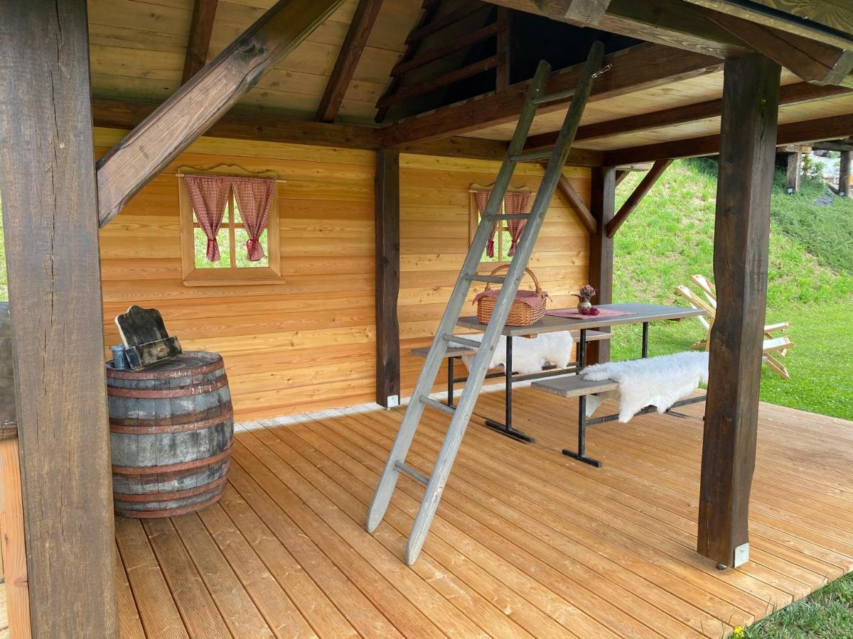Вілла Wooden Hut At Tourist Farm Artisek Store Екстер'єр фото