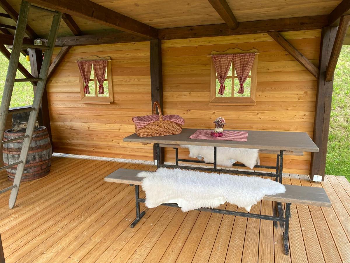 Вілла Wooden Hut At Tourist Farm Artisek Store Екстер'єр фото